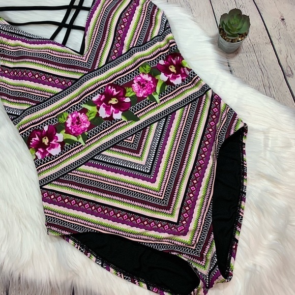 NWOT Mossimo Strappy Floral One Piece Swim - Picture 5 of 11